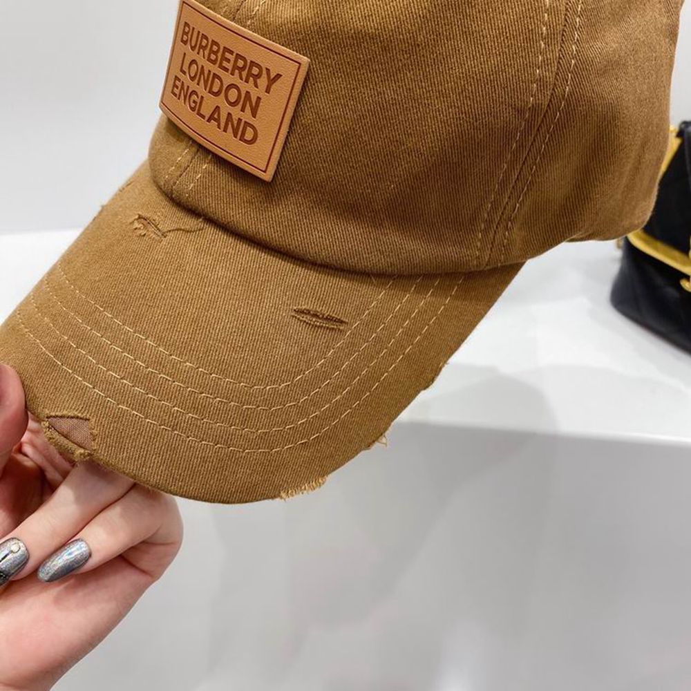 B**rry hat